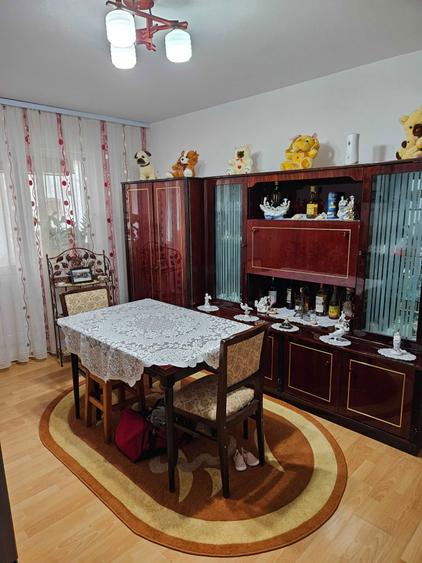 De vanzare Apartament 3 camere - 5