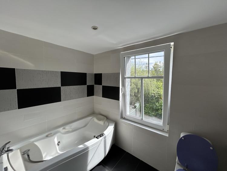 Casa individuala - complet renovata 2025, curte mare, 3 dormitoare - 15