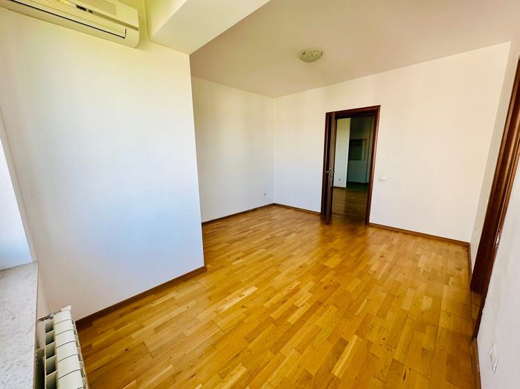 Apartament cu 2 camere semidecomandat, mobilat în Băneasa