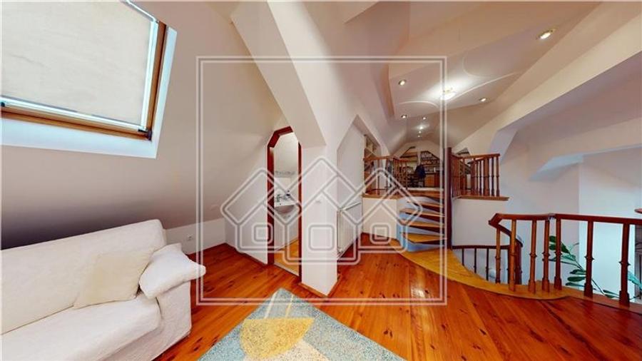 Casa de vanzare in Sibiu - individuala - 278 mp utili - - 31