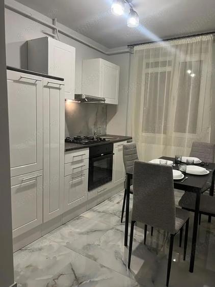 Apartament cu 2 camere de inchiriat in zona Florilor - 1