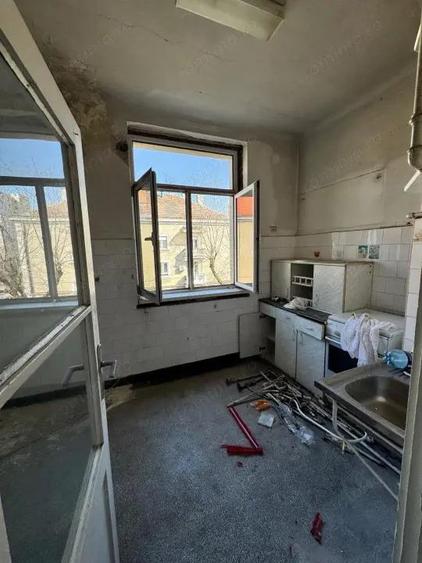 Apartament spa?ios 73 mp CENTRAL - 9