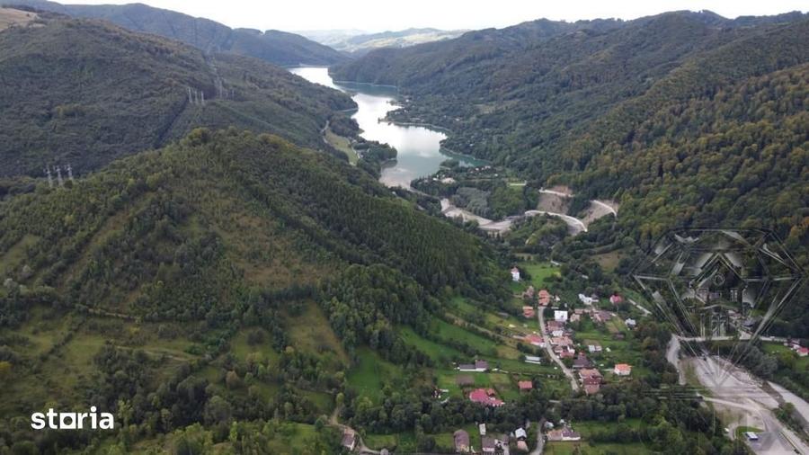 Teren de 17 mp, în Valea Doftanei