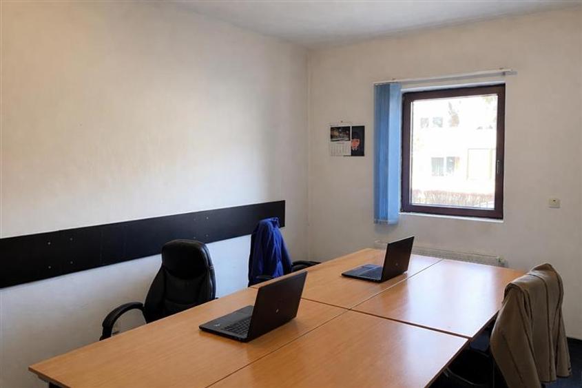 Cladire  impozanta, aspect deosebit, pretabil pentru multiple activitati, Tracto - 12