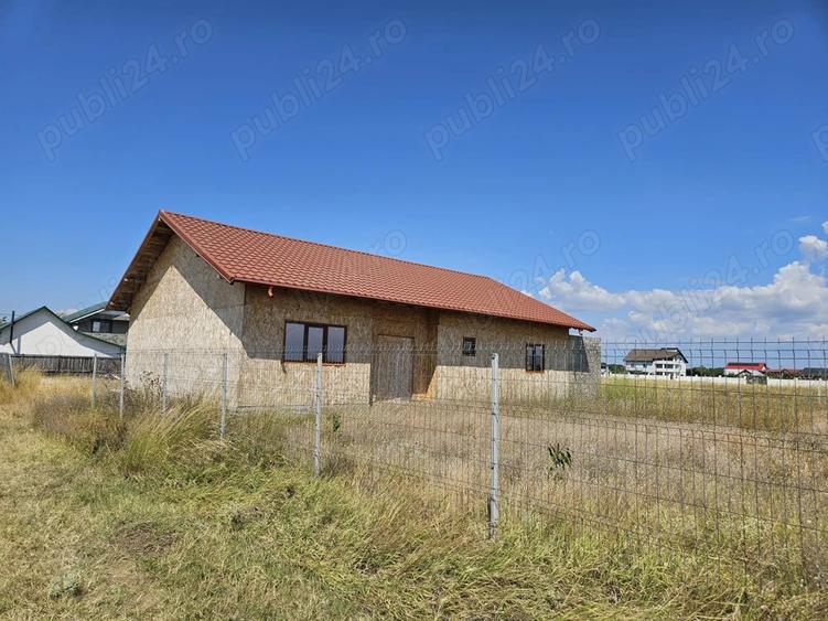 Casa la ro?u intr-o zona lini?tita, aproape de Buzau Spataru - 10