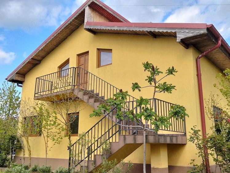 Casa, parter+mansarda - 1