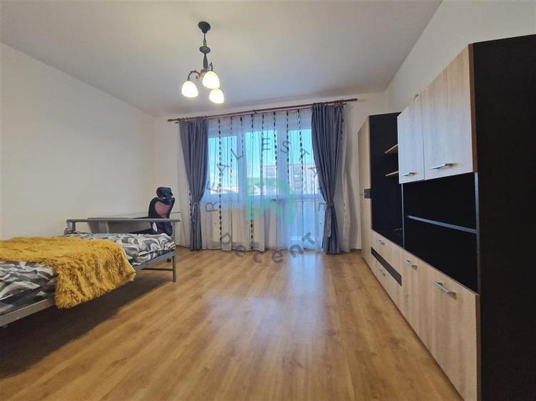 Garsoniera Casa Nobel, loc de parcare si gradina  proprie - 1