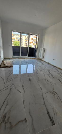 Apartament cu 3 camere decomandat zona Tractoul Maurer Villas - 11