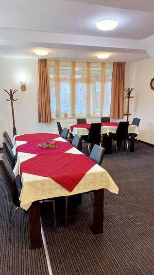 Oportunitate de investitie in STRAJA! Pensiune cu 10 camere zona partiei - 4