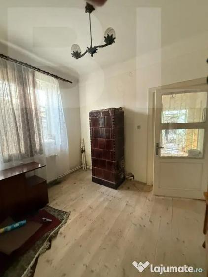 Casa de vanzare, cu 3 camere, doua bucatarii+teren in Simeri - 13