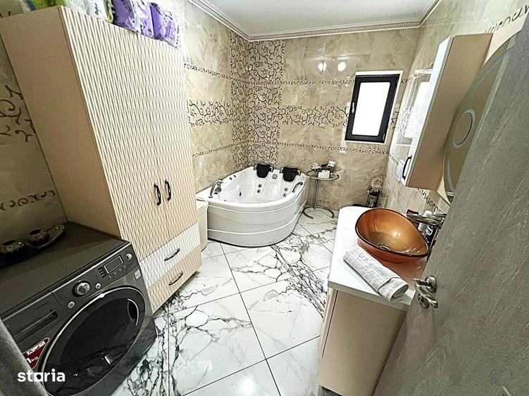 Casă cu 4 camere în Bucium