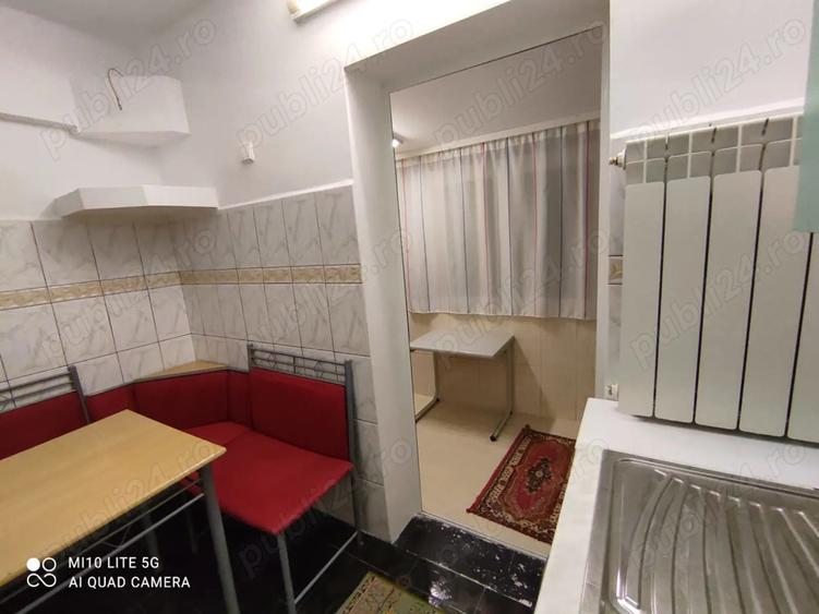 Vand apartament decomandat 2 camere parter - 1