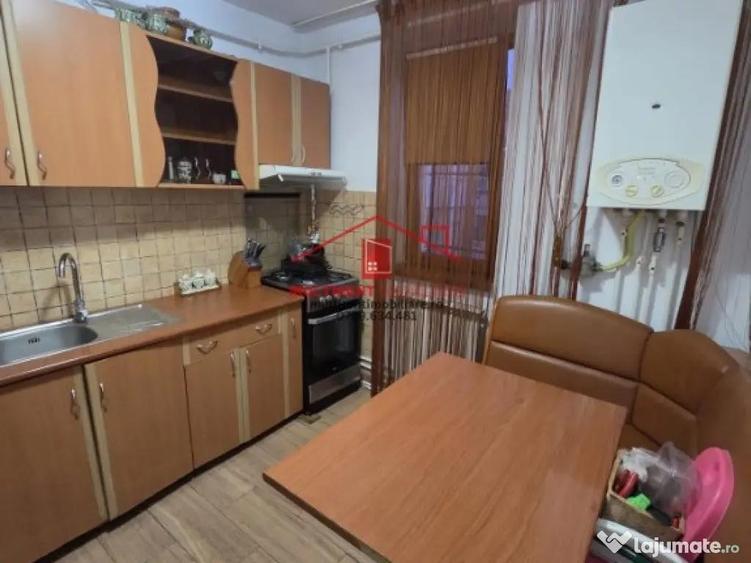 Str. Isaccei - Apartament 3 camere cu centrala pe Gaz! - 1