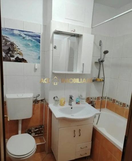 Apartament cu 2 camere decomandat, mobilat în Titan