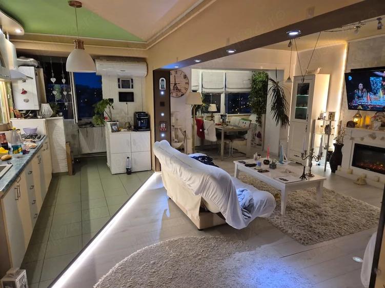 Apartament cu 4 camere decomandat în Mazepa 1