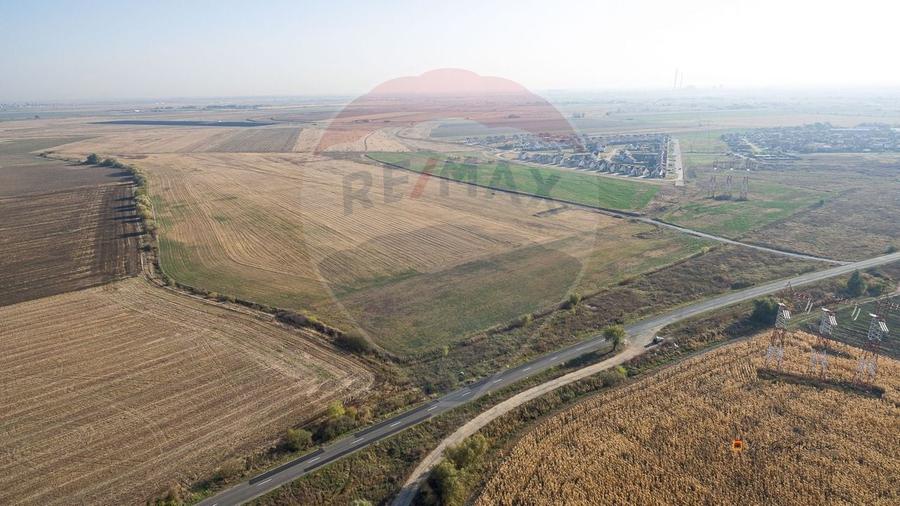 Teren agricol intravilan de 39016 mp, în Exterior Nord
