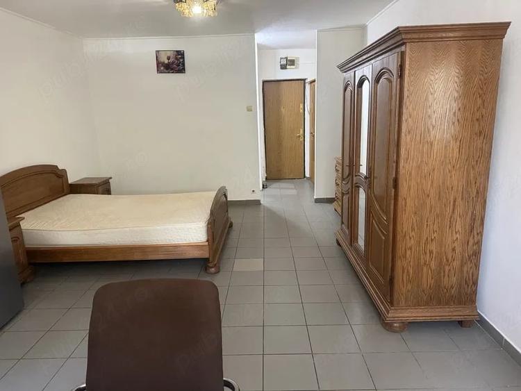 Garsonieră semidecomandată în Basarabia