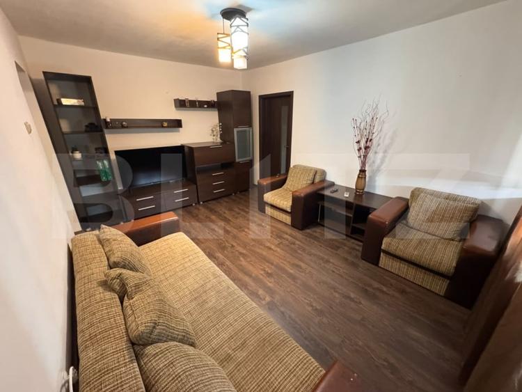 Apartament cu 2 camere semidecomandat, mobilat în Ultracentral