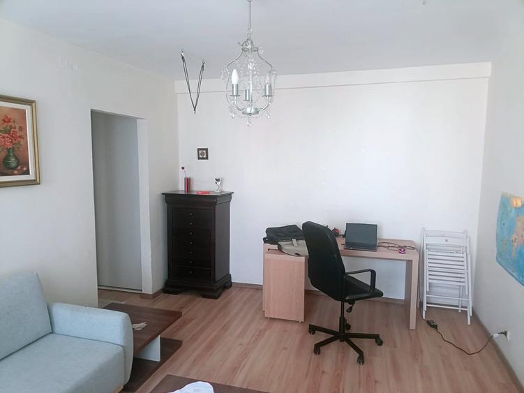 3 CAMERE  ION MIHALACHE ( 1 MAI ) / METROU 1 MINUT - 5