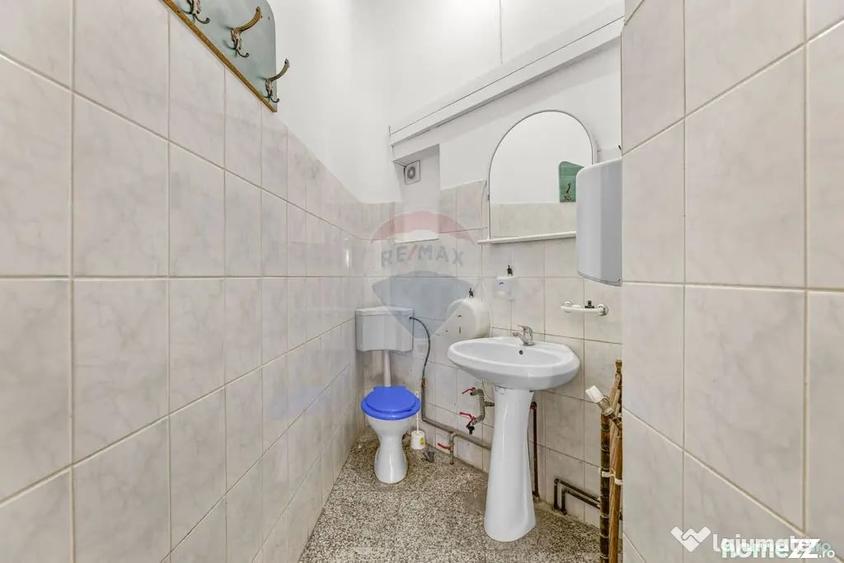 Spațiu comercial, de 160 mp, în Intim