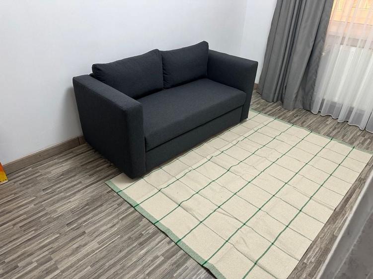 Apartament cu 3 camere semidecomandat în Giulești