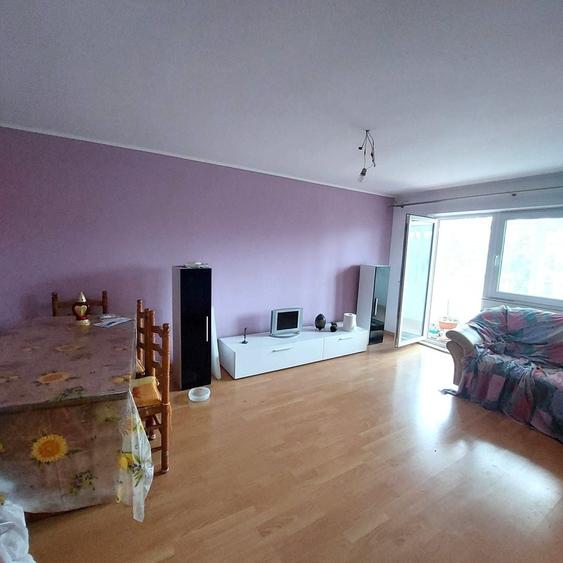 Apartament cu 3 camere decomandat în Sud-Est