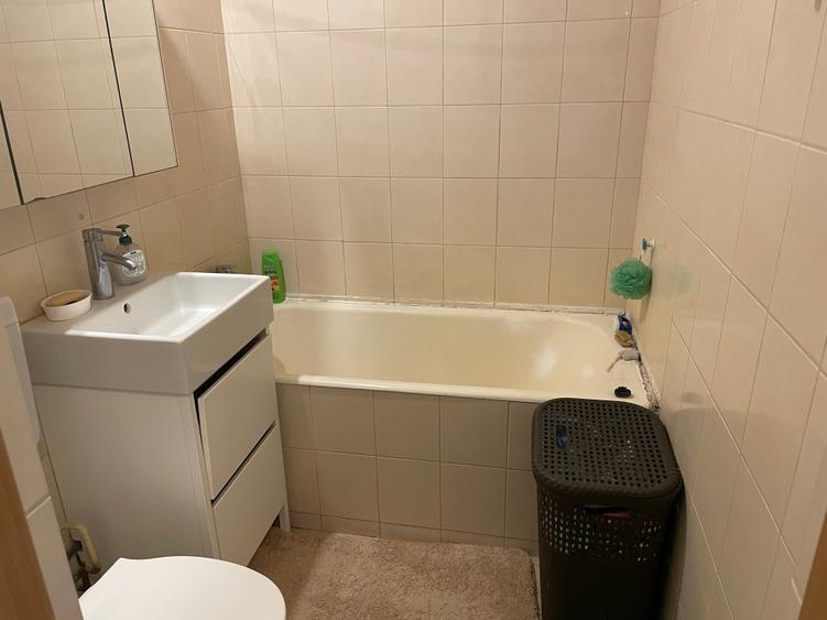 Apartament cu 2 camere semidecomandat în Giurgiului
