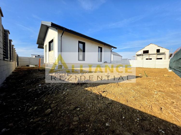 Casă individuală cu 4 camere cu Teren 410 Mp în Berceni