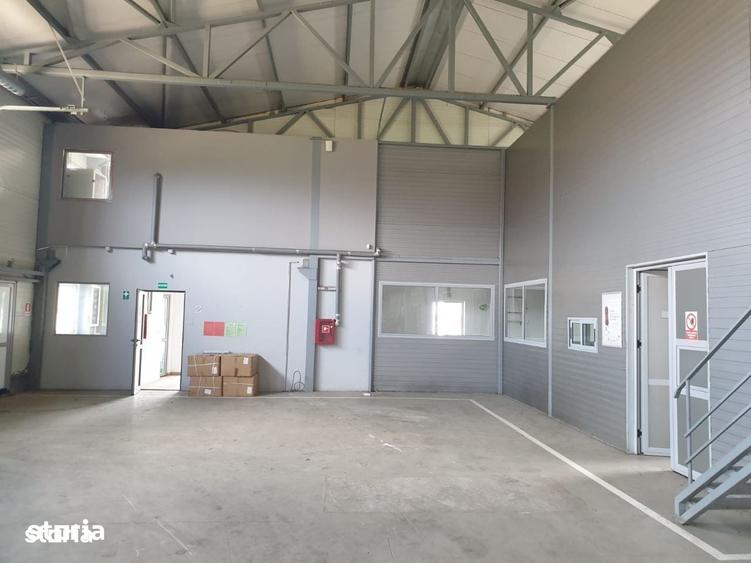 Spațiu comercial, de 1,496.07 mp, în Central
