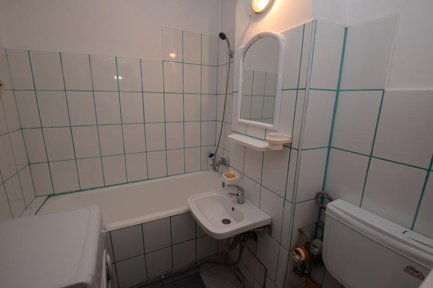 Apartament cu 3 camere decomandat în 1 Decembrie 1918