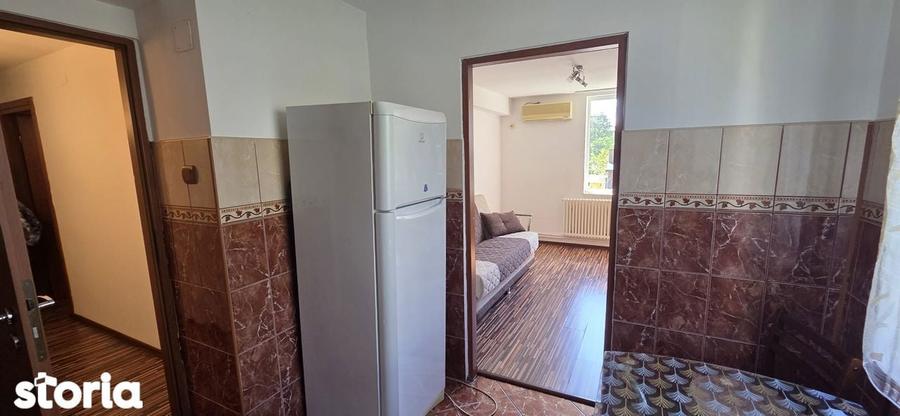 Apartament cu 2 camere decomandat în Lipovei