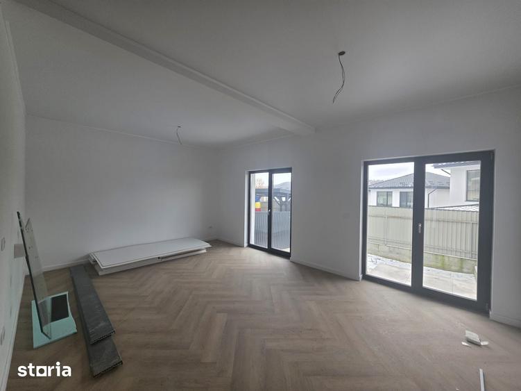 Apartament cu 4 camere în Bârnova
