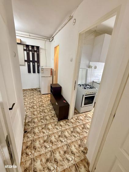 Apartament cu 2 camere semidecomandat, mobilat în Central