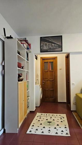 Apartament cu 3 camere decomandat, mobilat în Tineretului