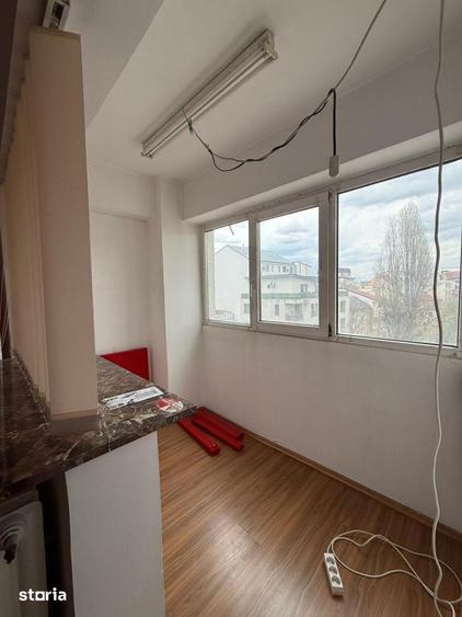 Apartament cu 3 camere decomandat în Floreasca