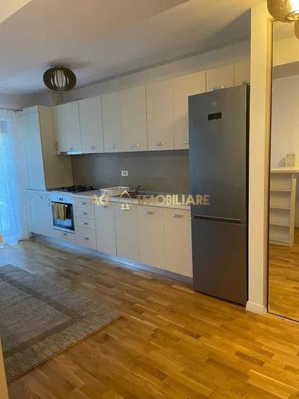Apartament cu 2 camere semidecomandat, mobilat în Domenii