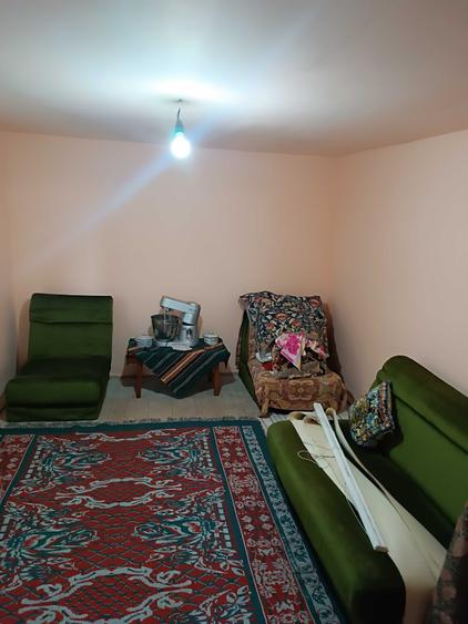 casa de vinzare in com Floresti,sat.Catina,jud Prahova,4camere,gaze,apa,canalizare ,1450mp pe str principala nu are baie,15 km MORENI,15km CAMPINA, - 1
