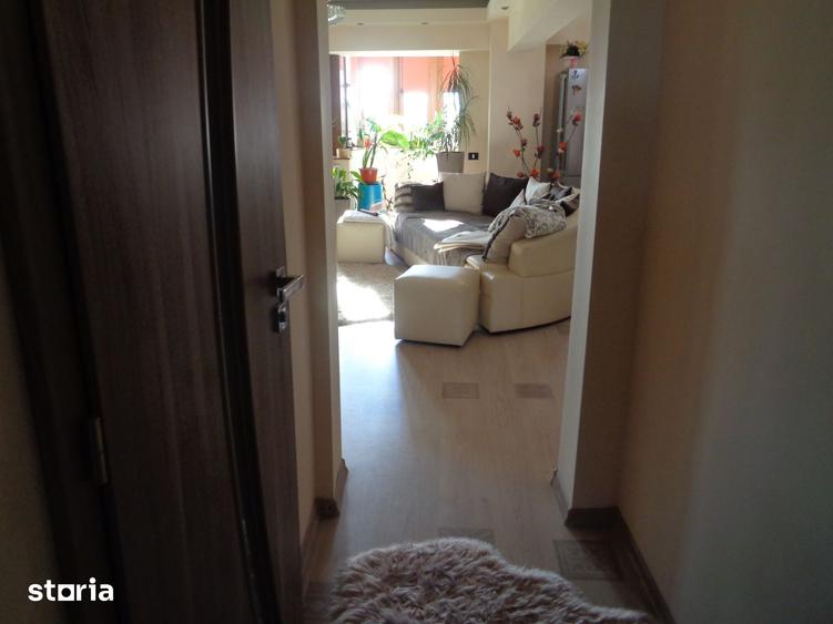 Apartament cu 2 camere în Intim
