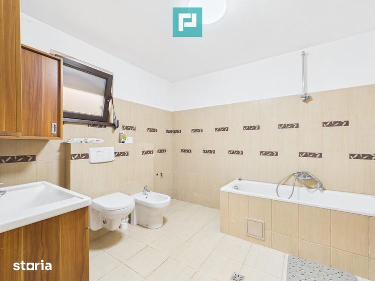 Casă cu 3 camere cu Teren 1484 Mp în Săcălaz