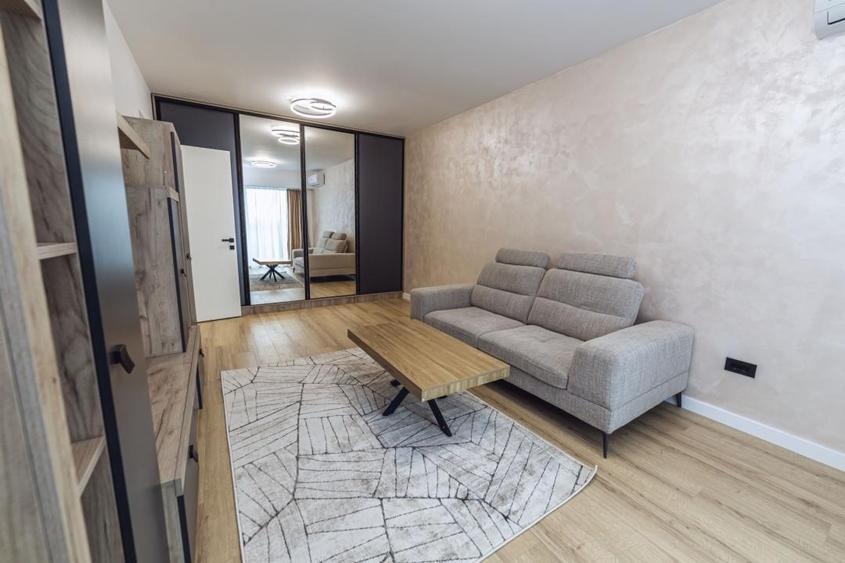 Apartament cu 2 camere decomandat, mobilat în Theodor Pallady