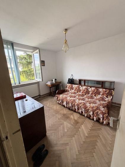 Apartament cu 2 camere semidecomandat în Mărășești