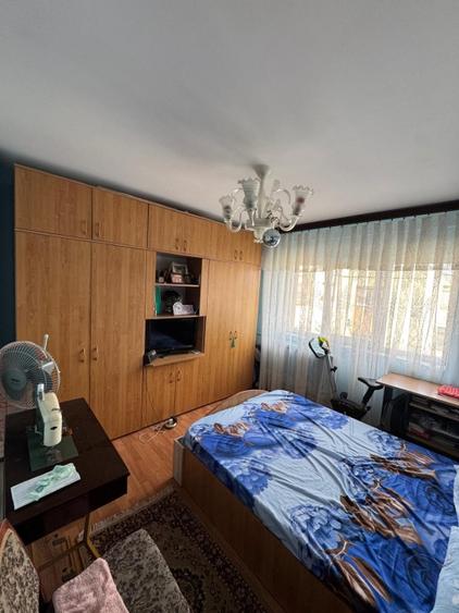 Apartament cu 2 camere decomandat, mobilat în Rovine