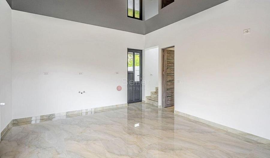 Zona Linistita Structura Generoasa - 18