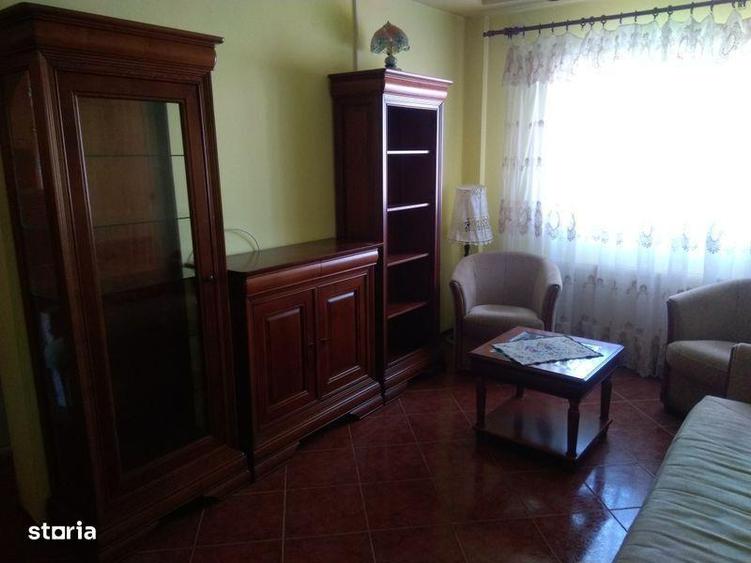 Inchiriere apartament trei camere - 1