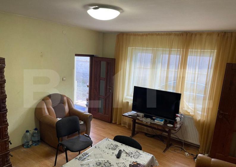 Casa de vanzare in suprafat utila de 100 mp si 1400 mp teren - 2