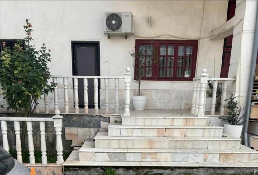 Vand- Cladire de 1048 mp-la pre? de apartament - 4