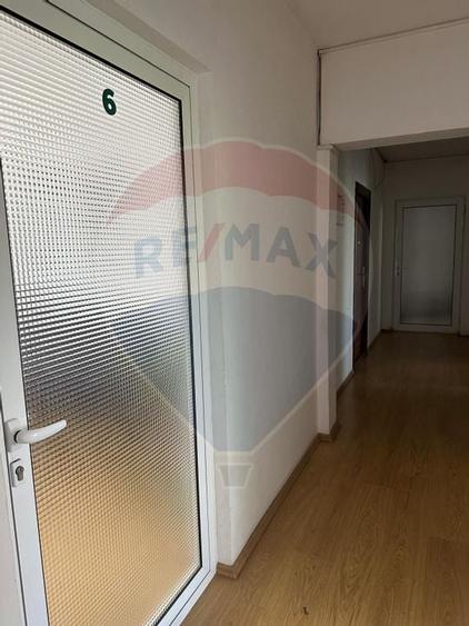 Spațiu / birouri în suprafață de 1200 / 1300 mp teren Central BM - 12