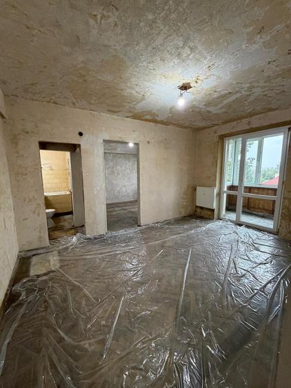 Apartament cu 3 camere semidecomandat în Domenii