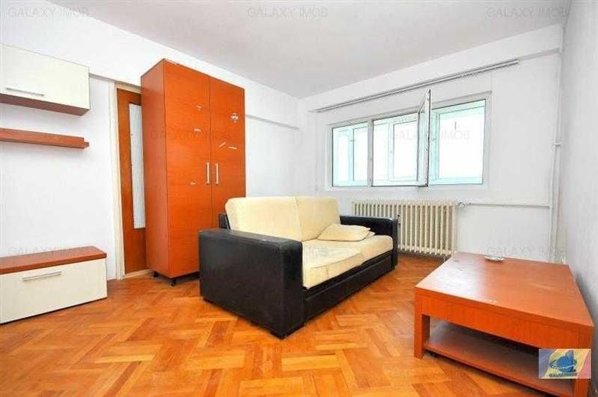 Apartament cu 4 camere decomandat în 13 Septembrie