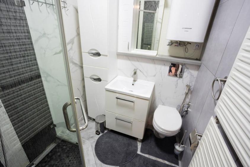 Inchiriez apartament cu 2 camere in zona Aeroport - 1